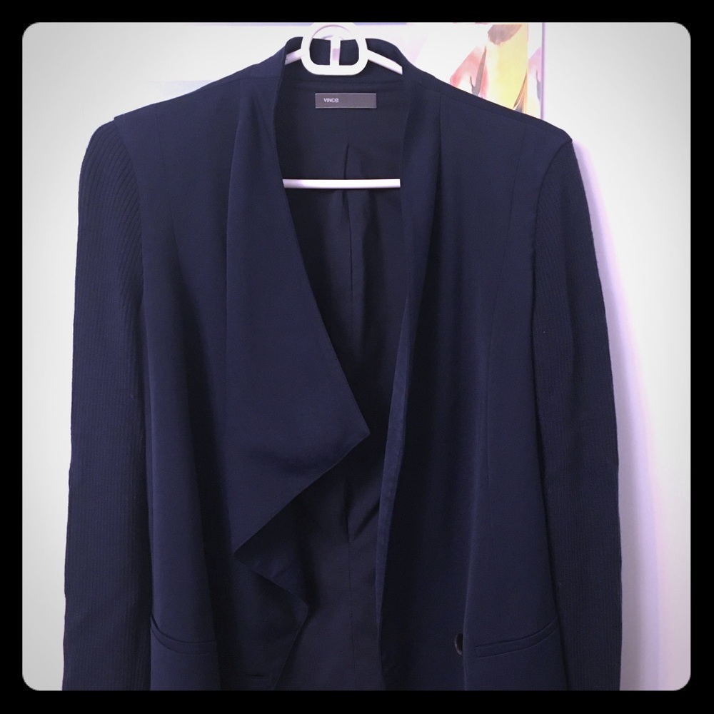 EUC Vince medium (M) Navy sweater blazer